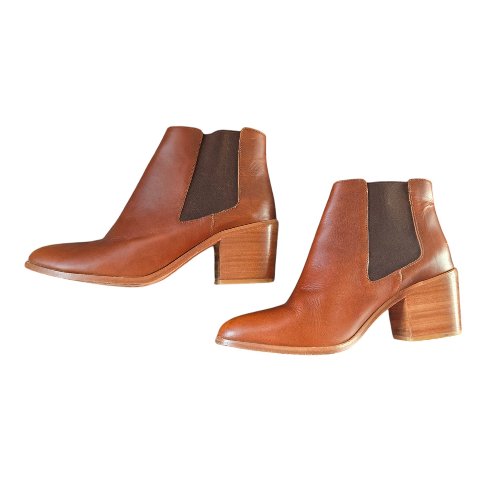 Nisolo Go-To Heeled Chelsea Boot Size: 10